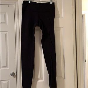 Black Lulu Lemon Wunder Under Leggings